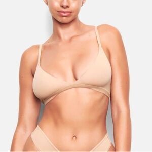 NWOT SKIMS Fits Everybody Triangle Bralette In Clay Nude Bra